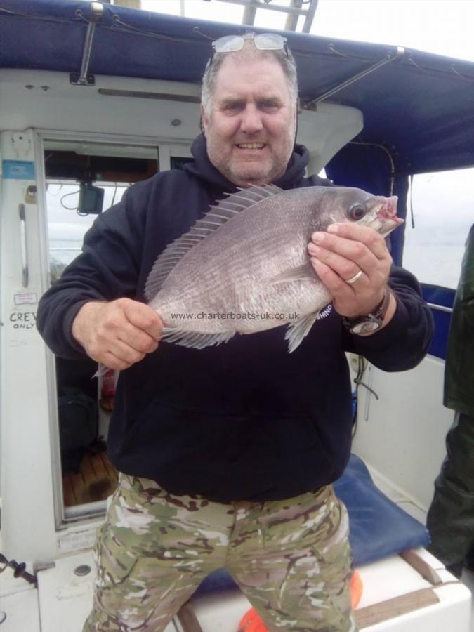 4 lb 9 oz Black Sea Bream by skippers bream