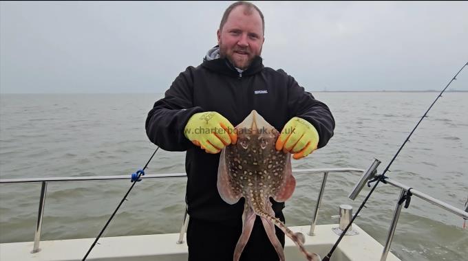 4 lb 1 oz Thornback Ray by Sam