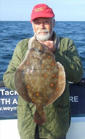 5 lb 12 oz Plaice by Ian Youngs