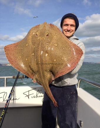 34 lb 9 oz Blonde Ray by Ryan Casey (skipper)