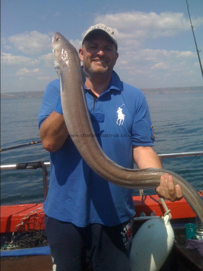 15 lb Conger Eel by Alex Kweller on the 32's.....
