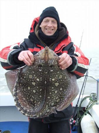 13 lb 6 oz Thornback Ray by martin