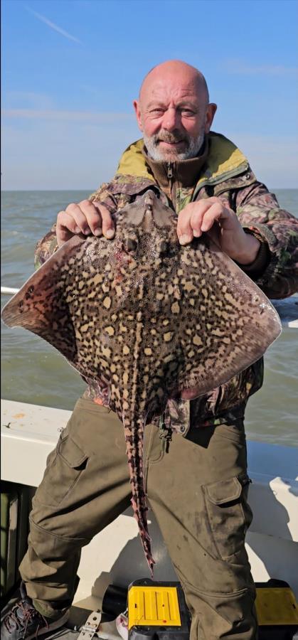 6 lb 12 oz Thornback Ray by Gordon
