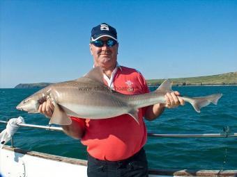 21 lb 6 oz Starry Smooth-hound by Rob Roberts