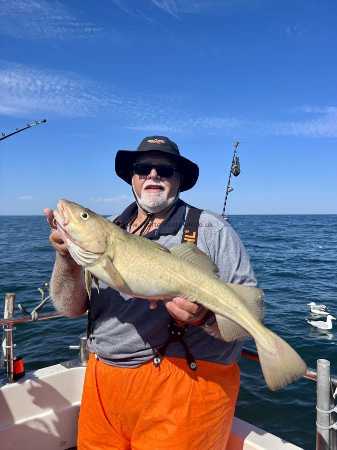 5 lb 8 oz Cod by Ian Kellock