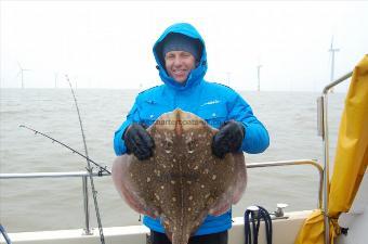 17 lb 8 oz Thornback Ray by steve lay