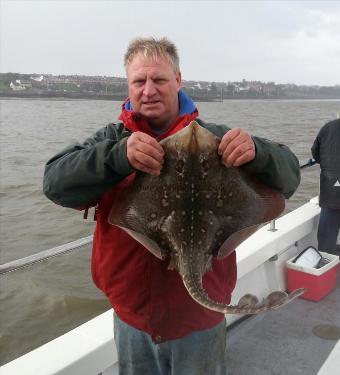 8 lb 14 oz Thornback Ray by Anthony Parry ( skipper )