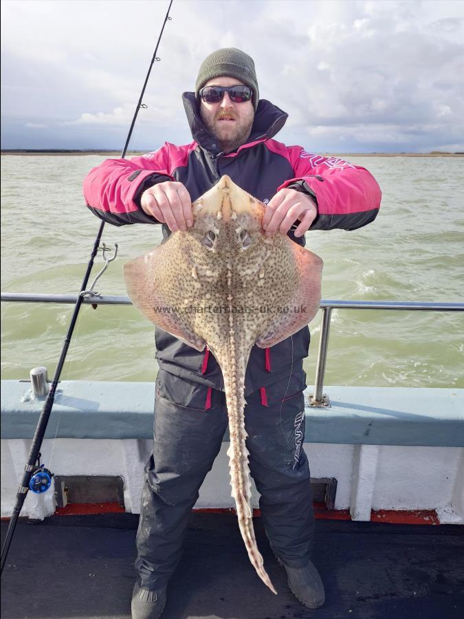 8 lb Thornback Ray by Lee