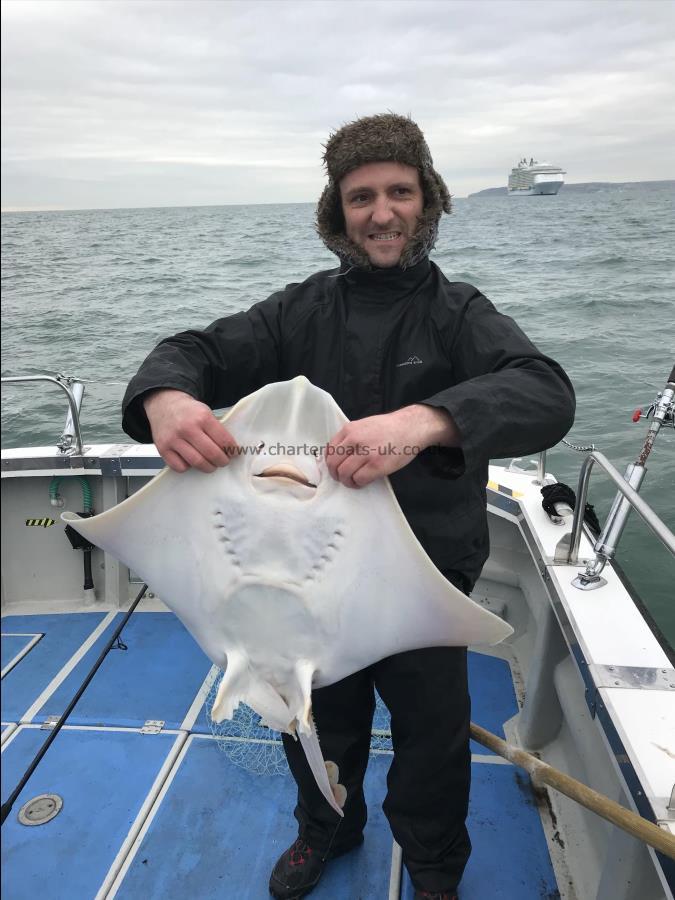 25 lb 3 oz Blonde Ray by Unknown