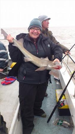 9 lb 8 oz Starry Smooth-hound by winnie thomas