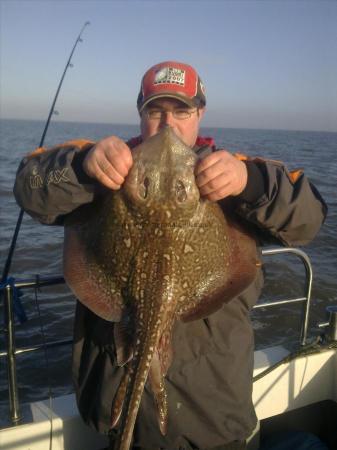 9 lb 8 oz Thornback Ray by ken