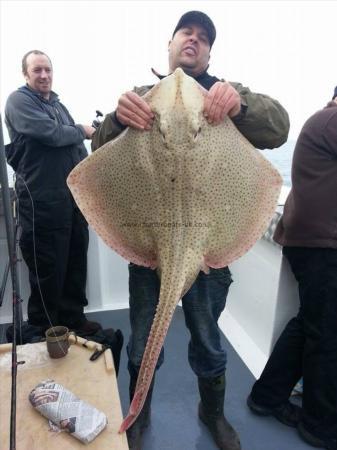 25 lb 8 oz Blonde Ray by Gary price.