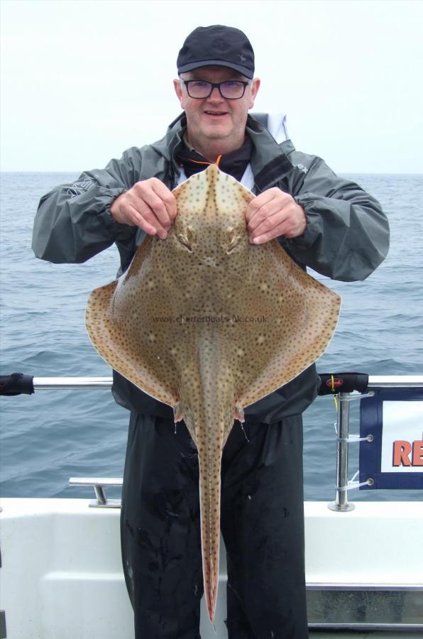 11 lb 4 oz Blonde Ray by Ian Slater