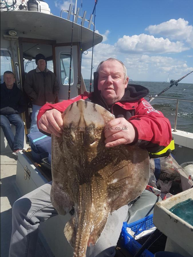 11 lb 4 oz Undulate Ray by Don with his Ray