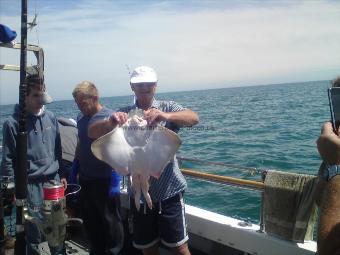 11 lb 2 oz Thornback Ray by mike