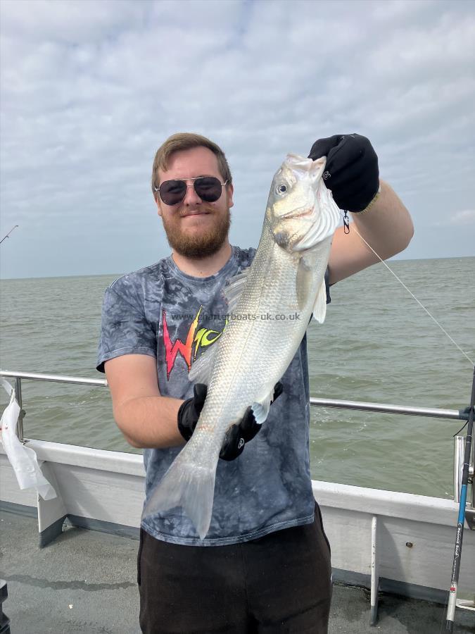 4 oz Bass by Unknown