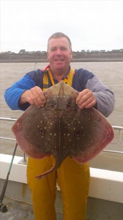 10 lb 12 oz Thornback Ray by gordon smith