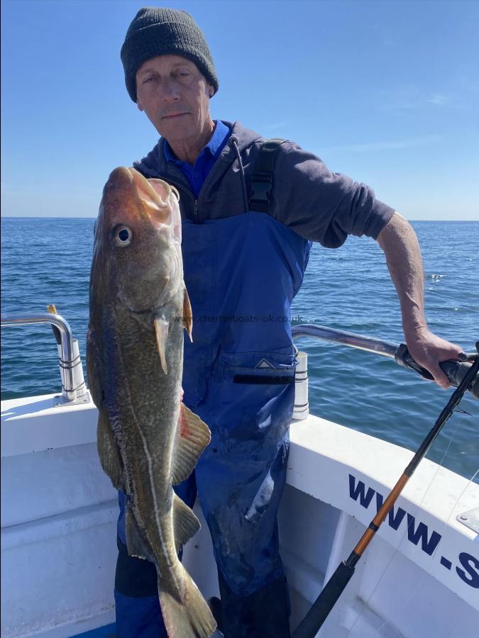 6 lb 8 oz Cod by Gordon Yates.