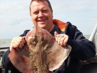 5 lb 1 oz Thornback Ray by Ian party