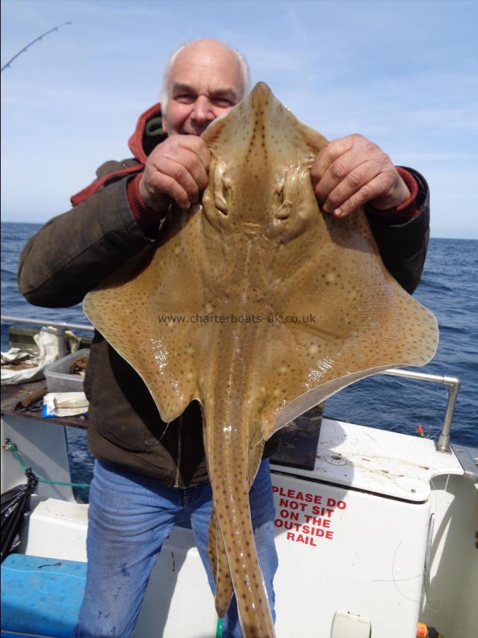 15 lb 1 oz Blonde Ray by dave with a blonde