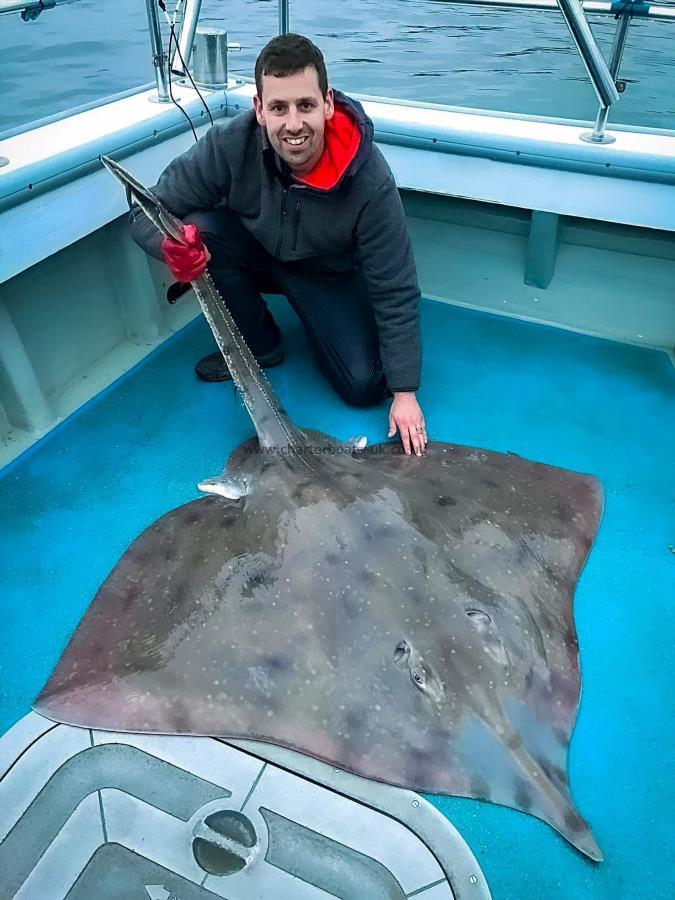 160 lb White Skate by Peter