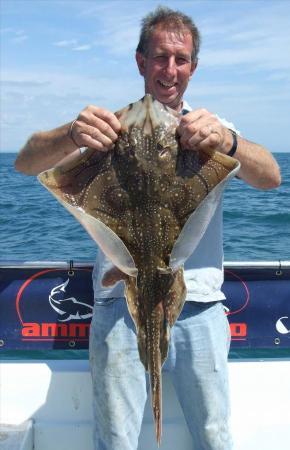 10 lb Undulate Ray by Graham Latimer