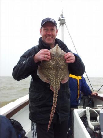 5 lb 2 oz Thornback Ray by Scott Belbin