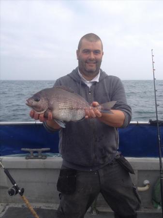 3 lb 2 oz Black Sea Bream by Lee