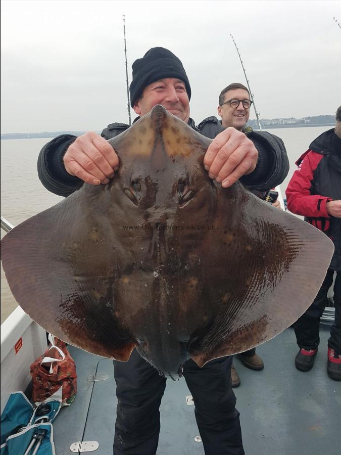 28 lb 2 oz Blonde Ray by Chris barns