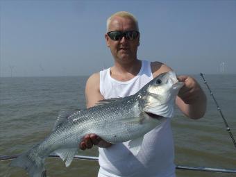7 lb 2 oz Bass by lee johnson
