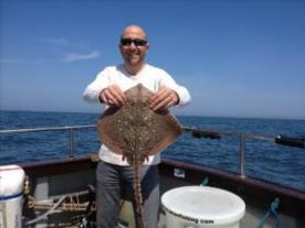 6 lb Thornback Ray by Mark B . On a roll !