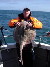 19 lb Undulate Ray by Ian