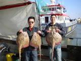 8 lb Thornback Ray by Cheung Bros